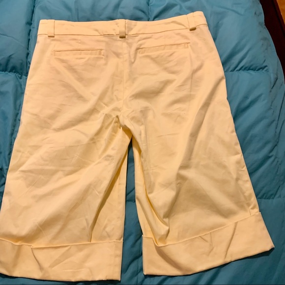 Lilly Pulitzer capris - Picture 3 of 3